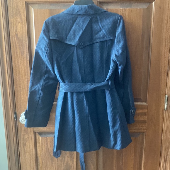 Mid length trench coat, size 10, Navy, belt included - Picture 3 of 3